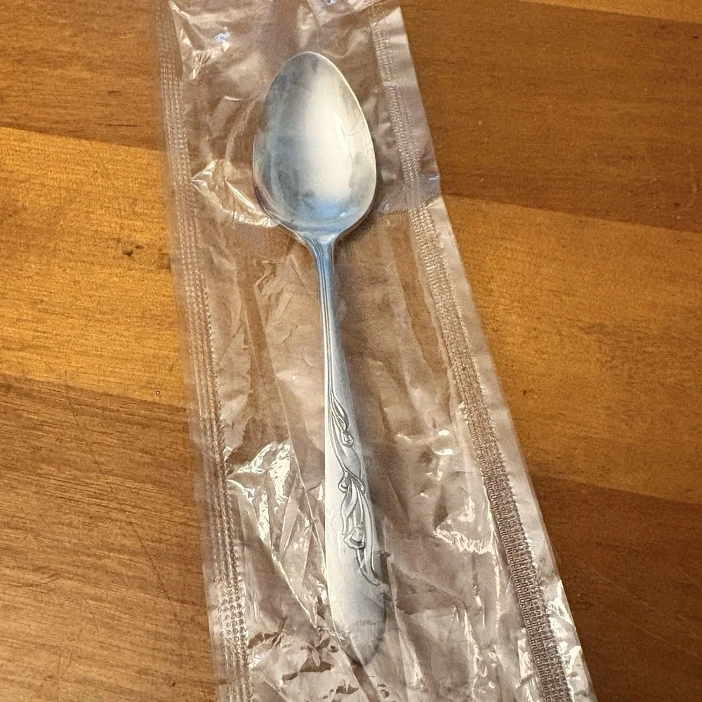 Vintage Oneida Cherie Demitasse Spoon NOS Sealed Silverplate 1957 MCM 4.5